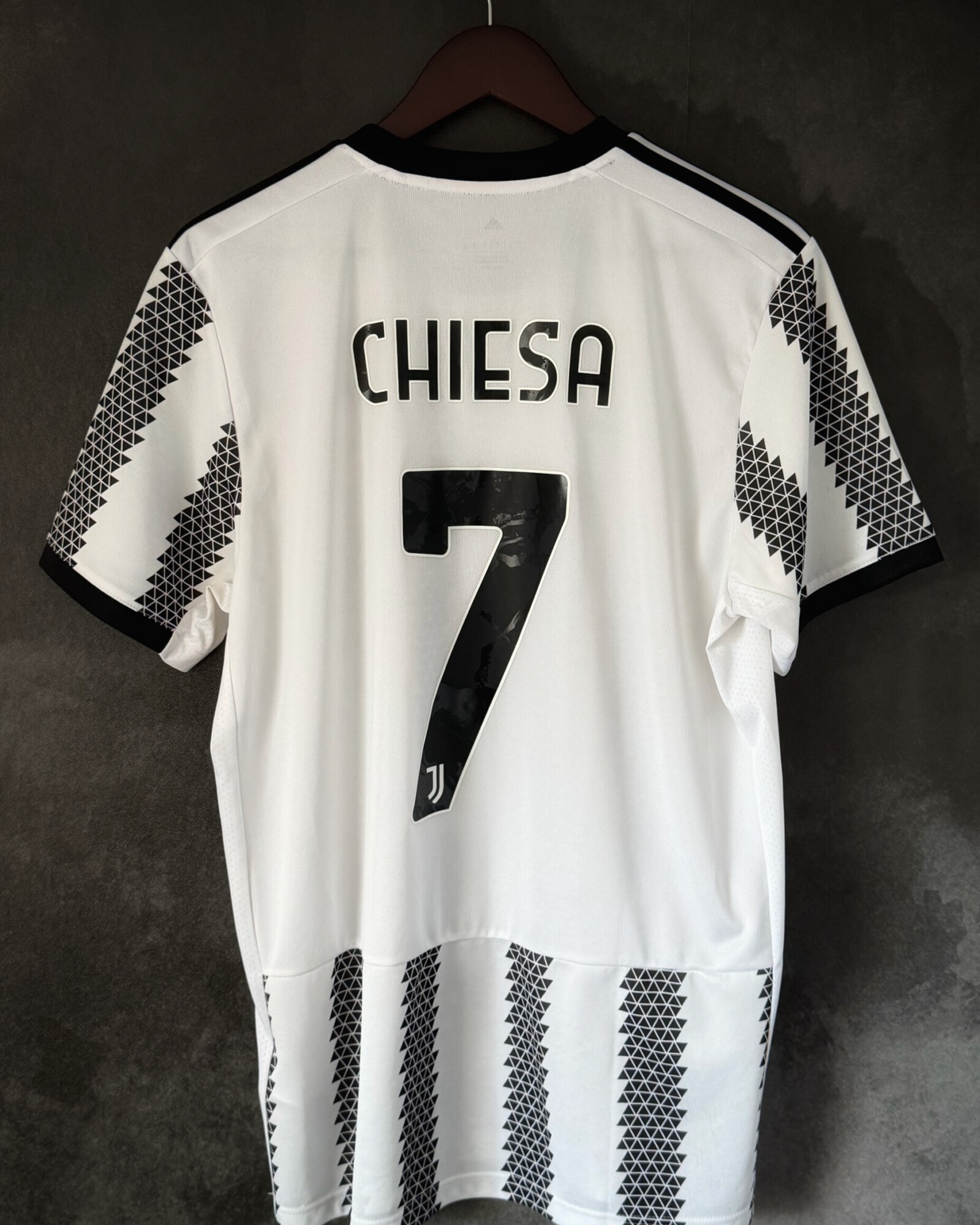 Juventus 2022/23 Home CHIESA 7 Large 10/10