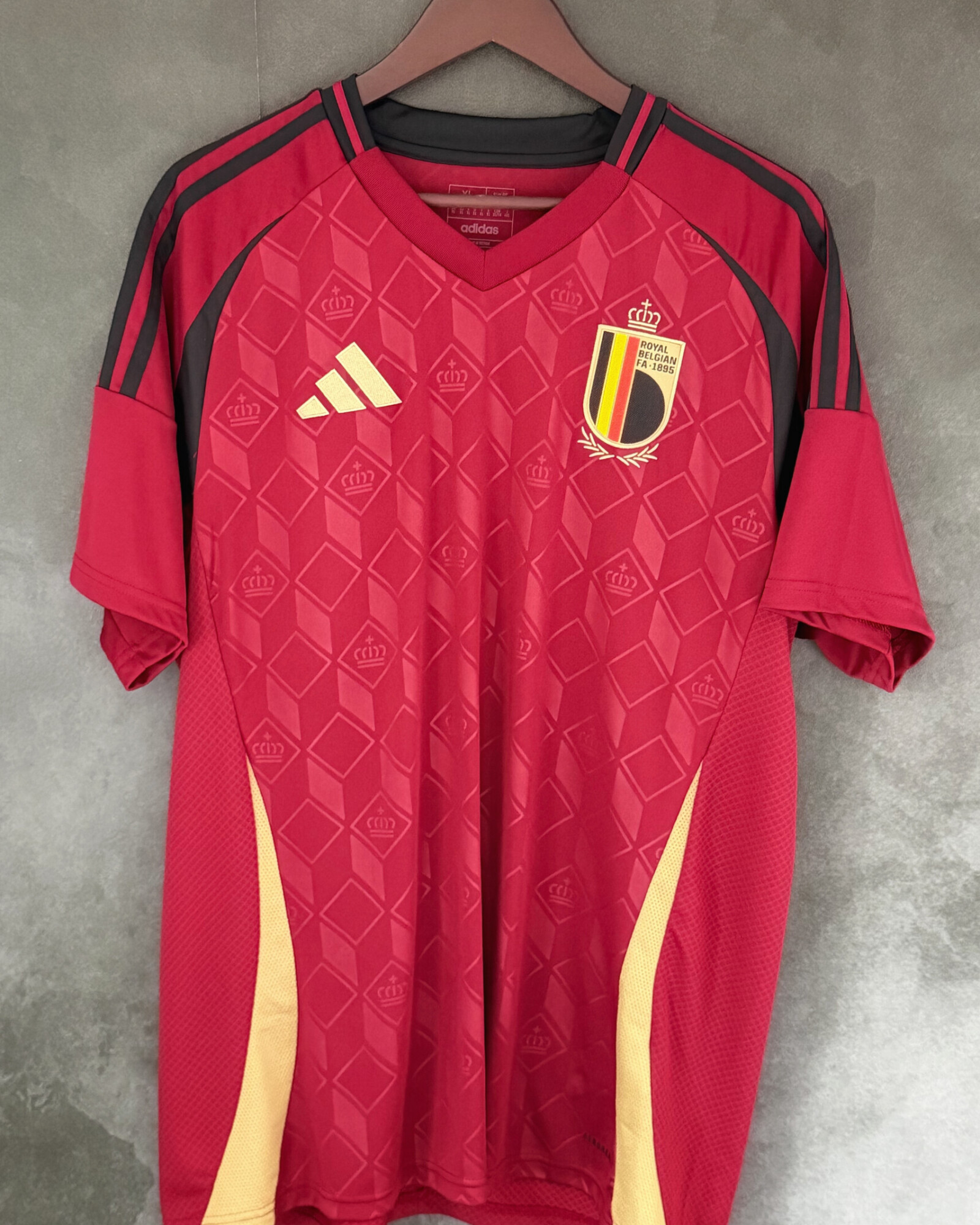 Belgium 2024 Home XL 10/10 BNWT