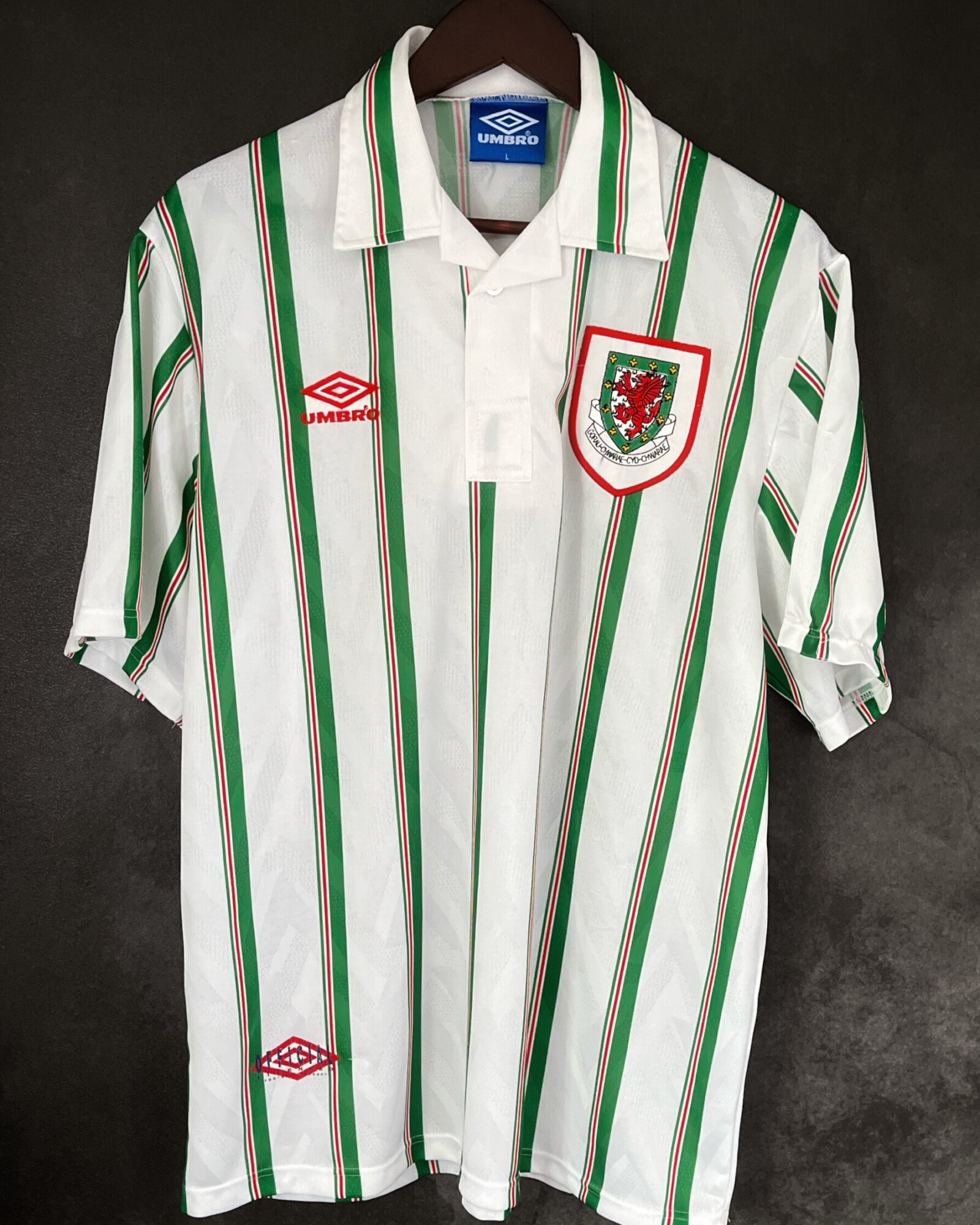 Wales 1993/95 Away Large 8/10