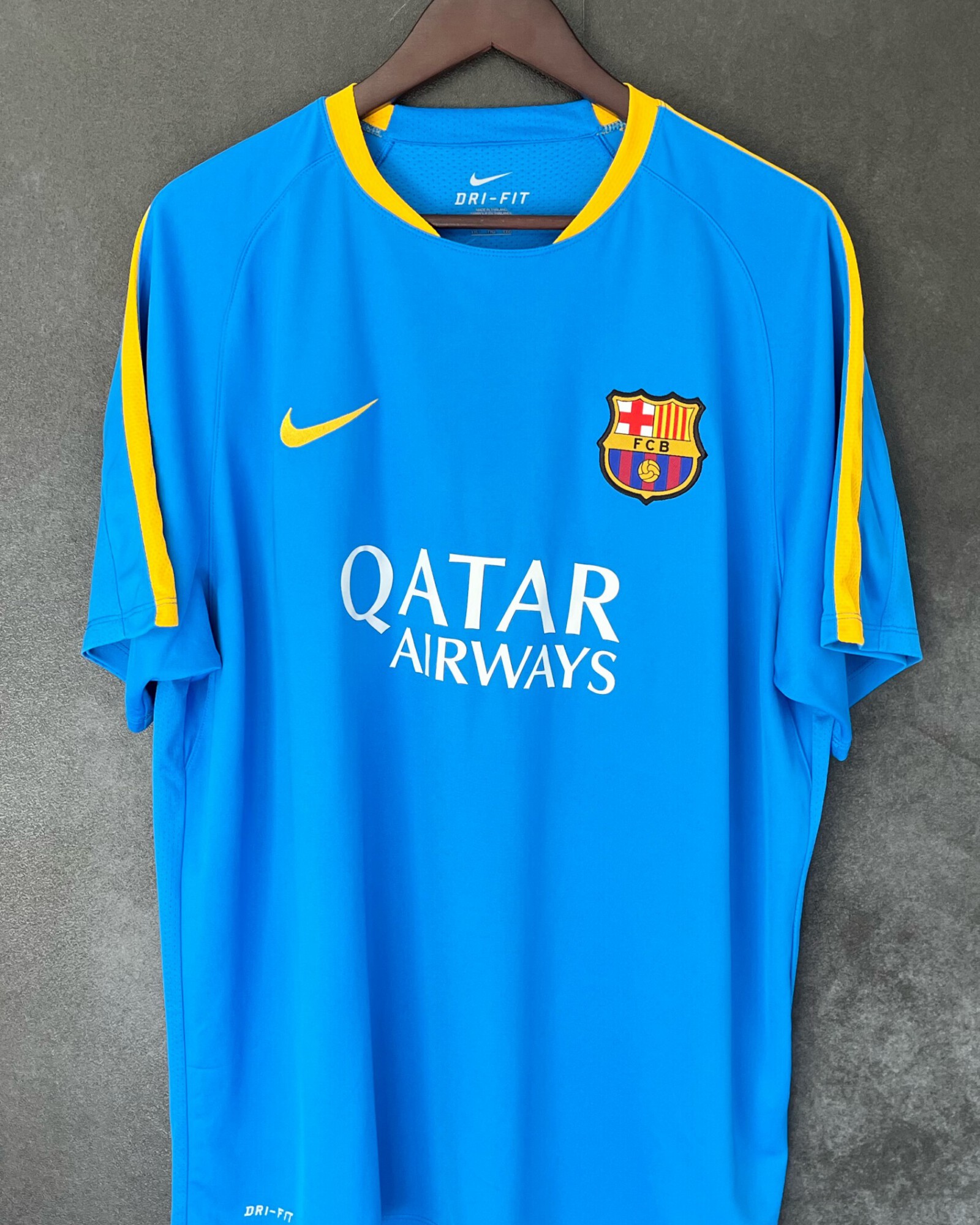 FC Barcelona 2015/16 Training Jersey XXL 9/10