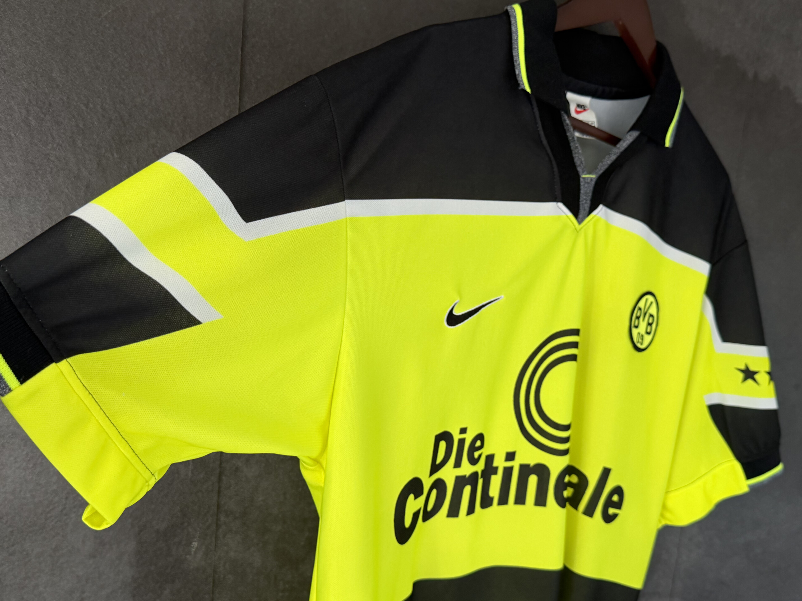 BVB Borussia Dortmund 1997/98 Home XL 9/10 view 9