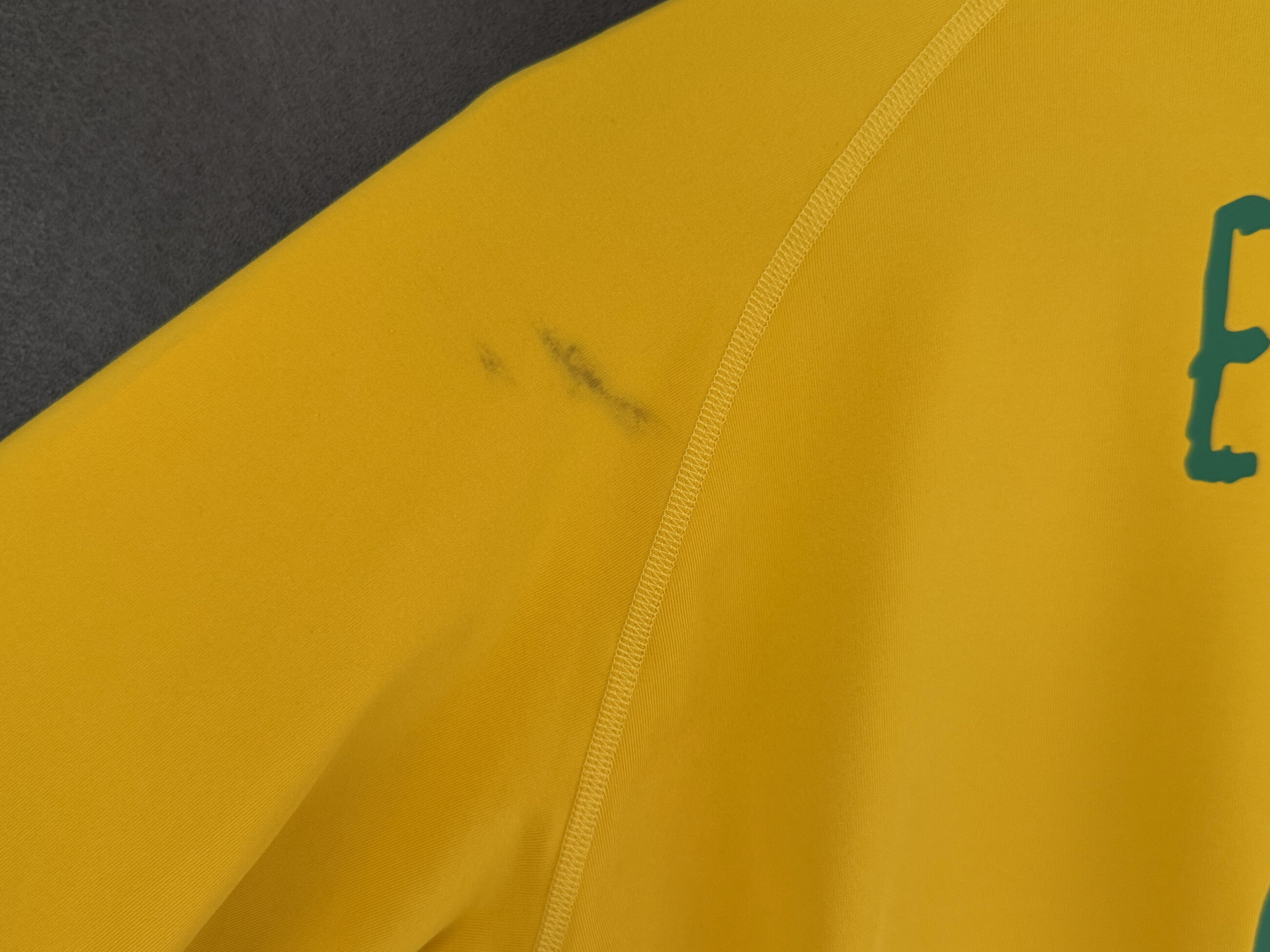Cameroon 2004 Away ETO’O 9 Large 8/10 view 5