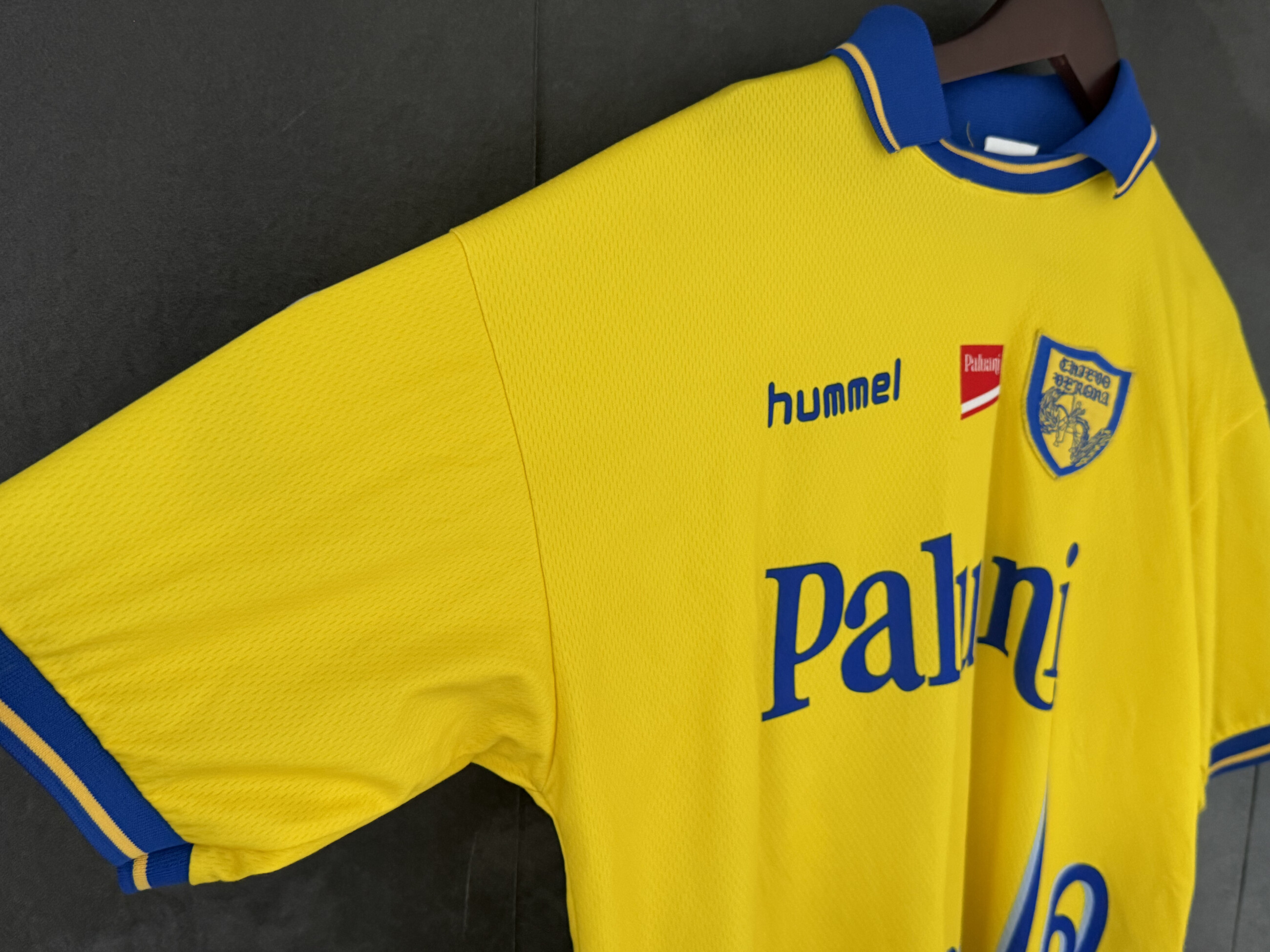 Chievo Verona 1999/00 Home Large 9/10 view 9