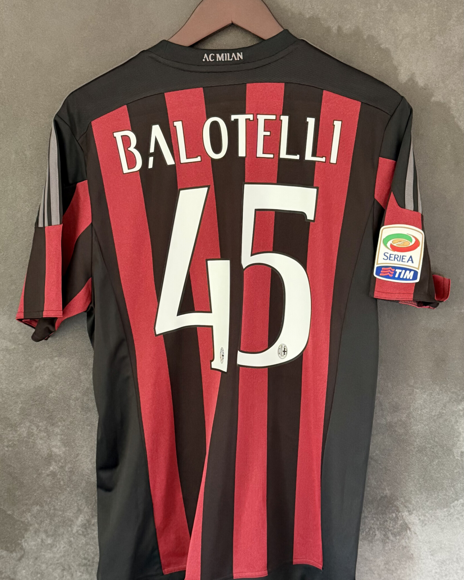 AC Milan 2015/16 Home BALOTELLI 45 Large 10/10 BNWT