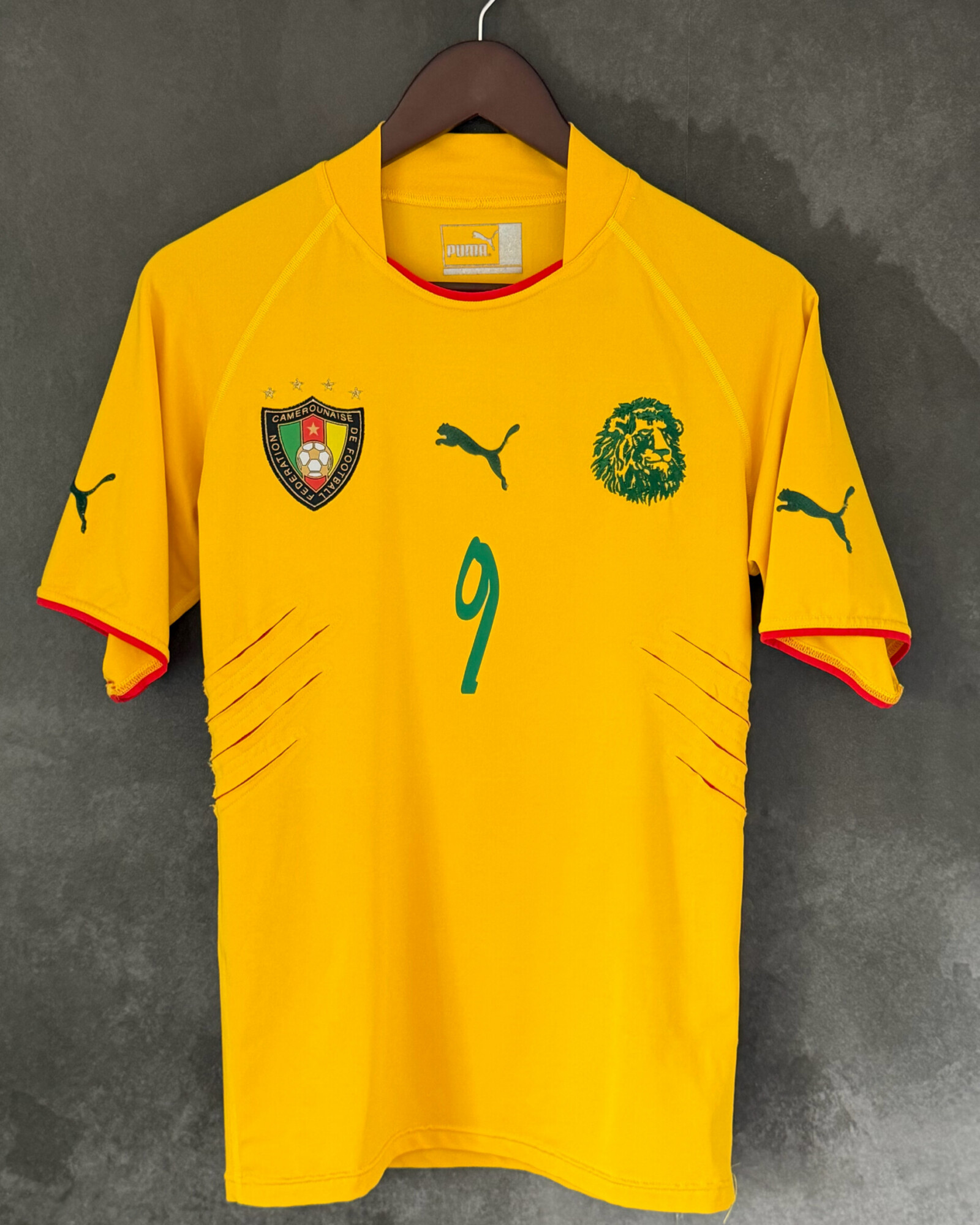 Cameroon 2004 Away ETO’O 9 Large 8/10