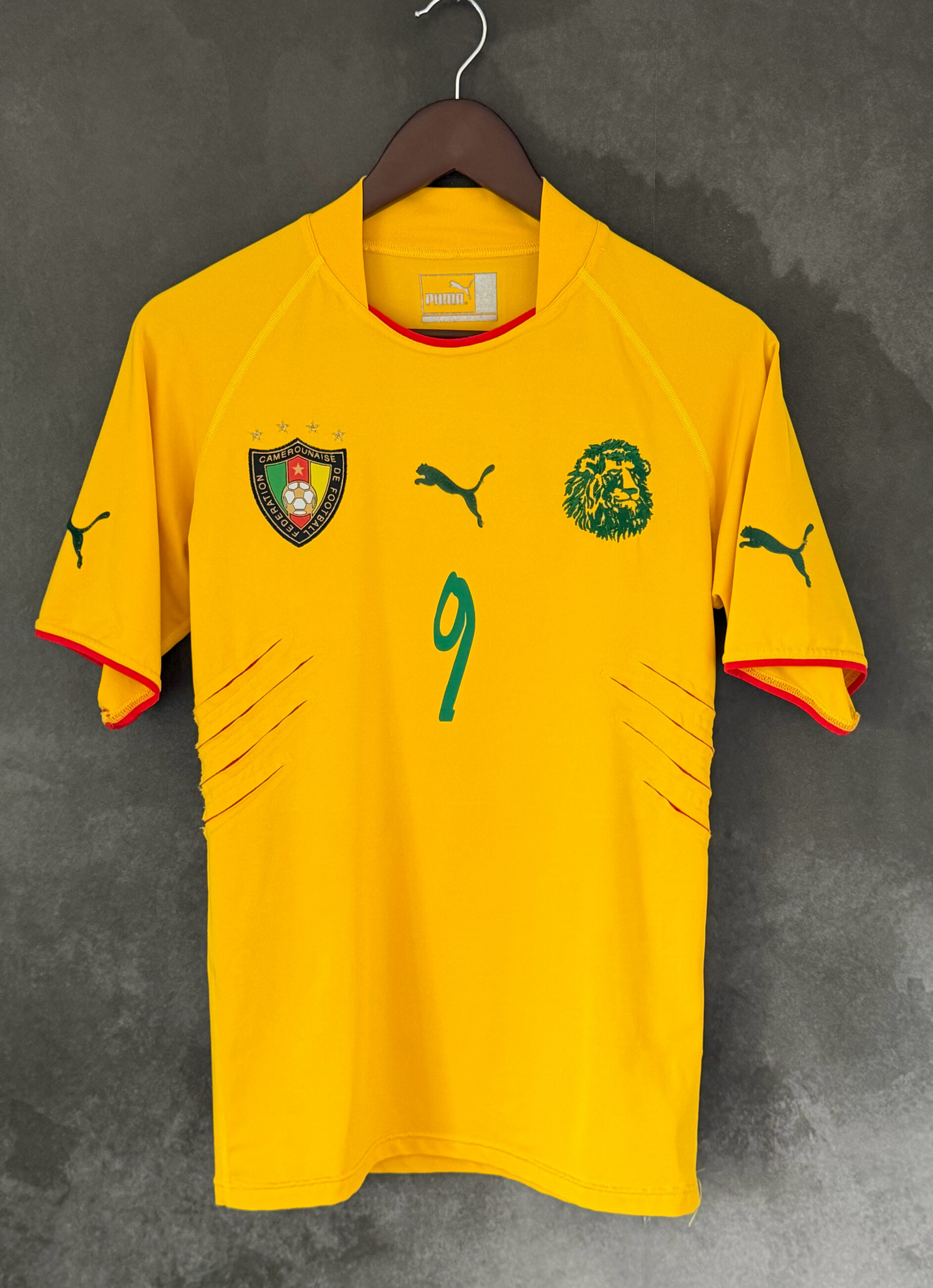 Cameroon 2004 Away ETO’O 9 Large 8/10