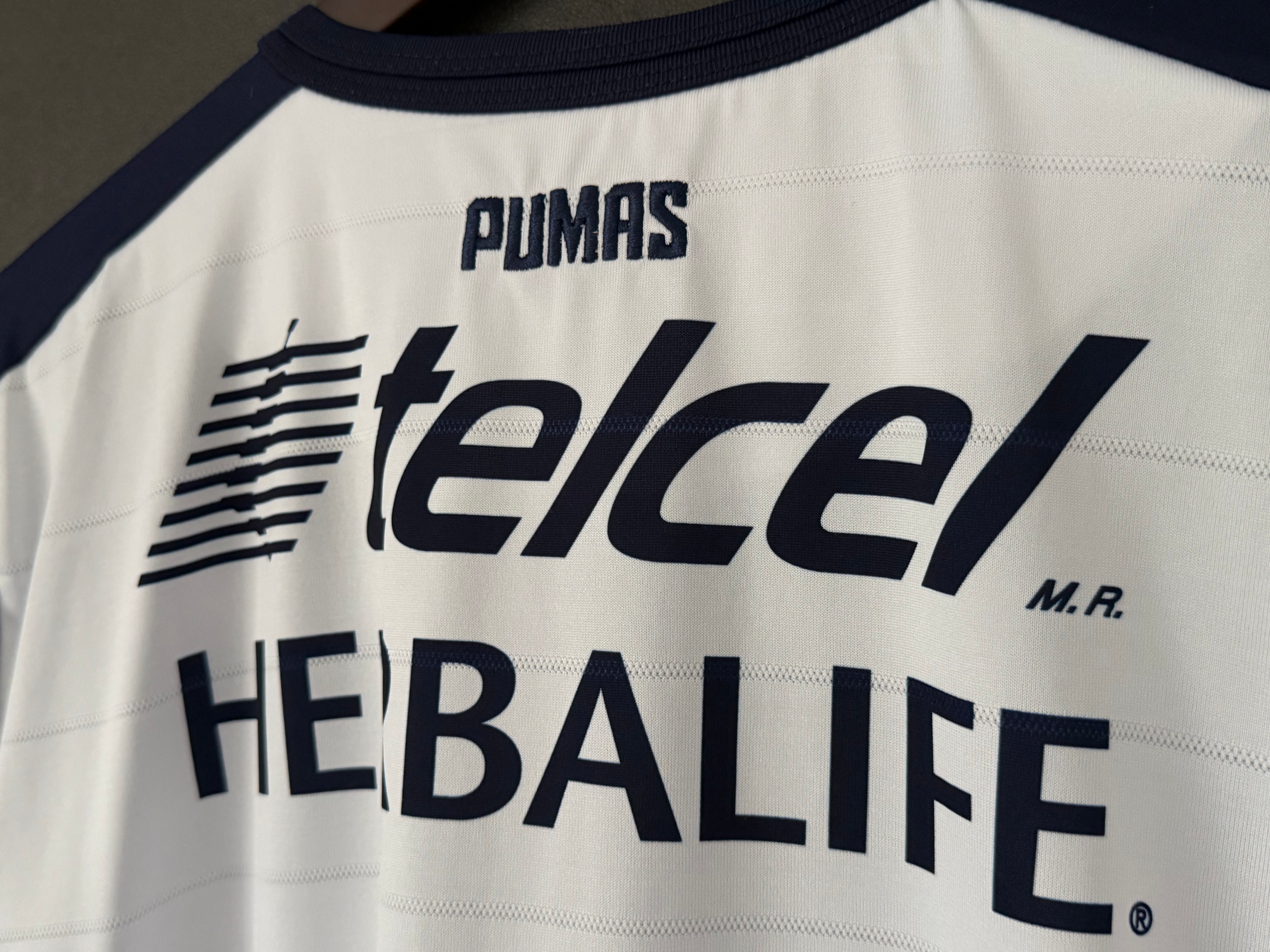 PUMAS UNAM 2013/14 Third XL 8/10 view 3