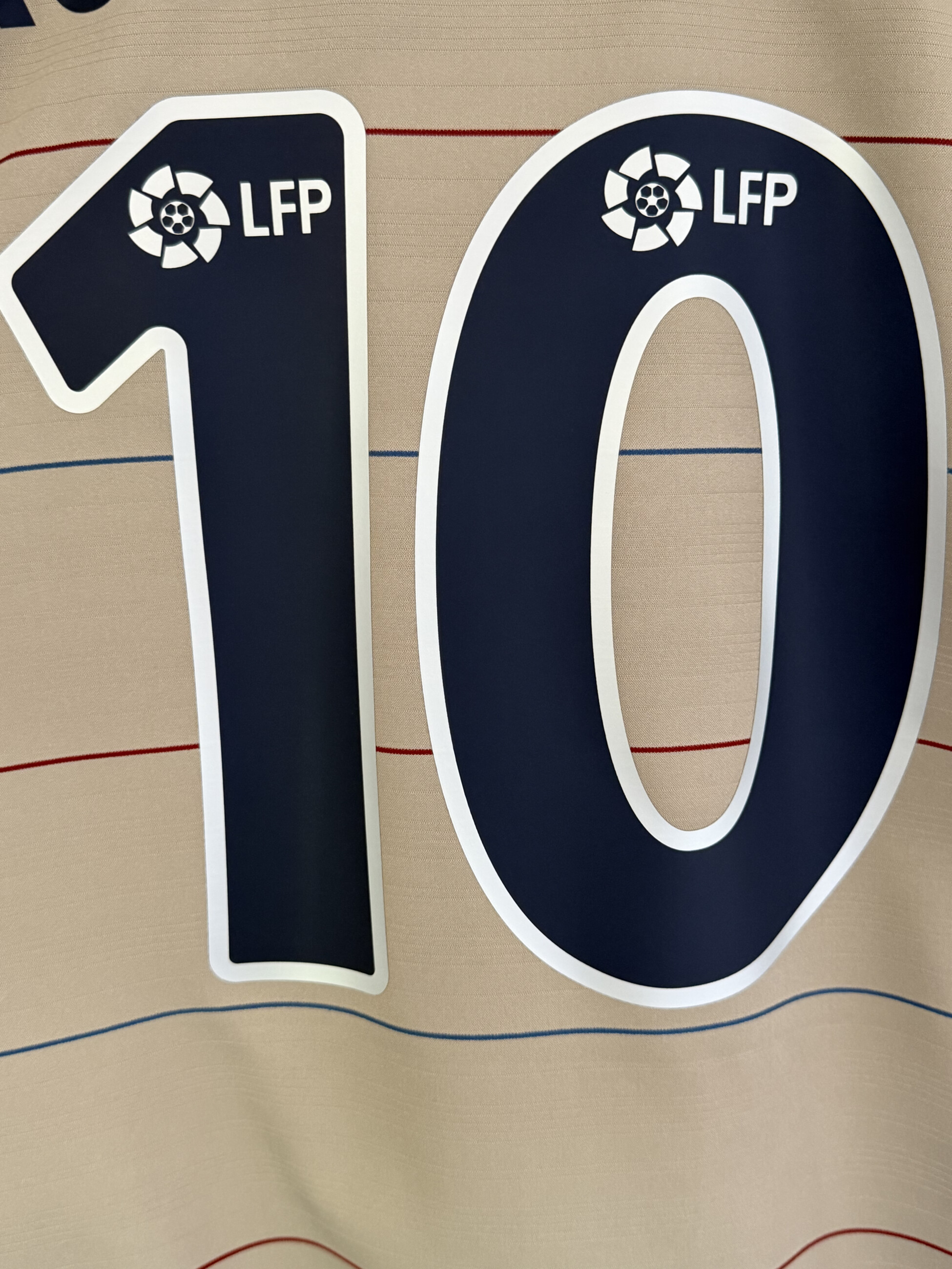 FC Barcelona 2003/04 Away RONALDINHO 10 Large 9/10 view 4