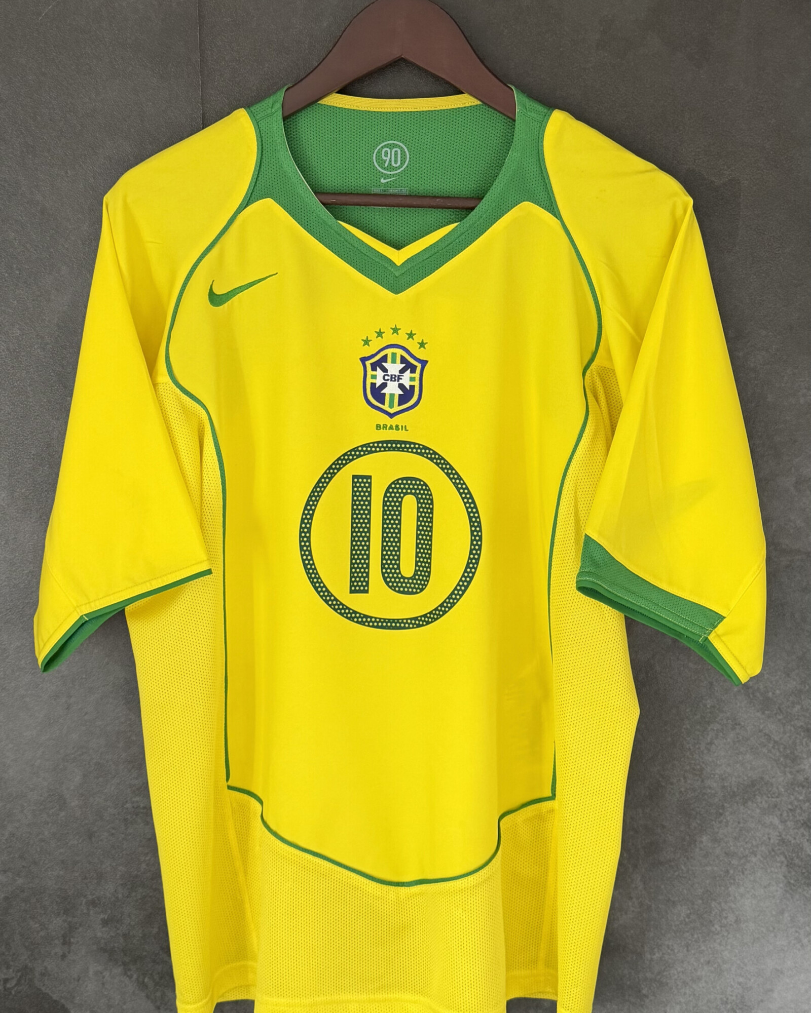 Brazil 2004 Home RONALDINHO 10 Large 8/10