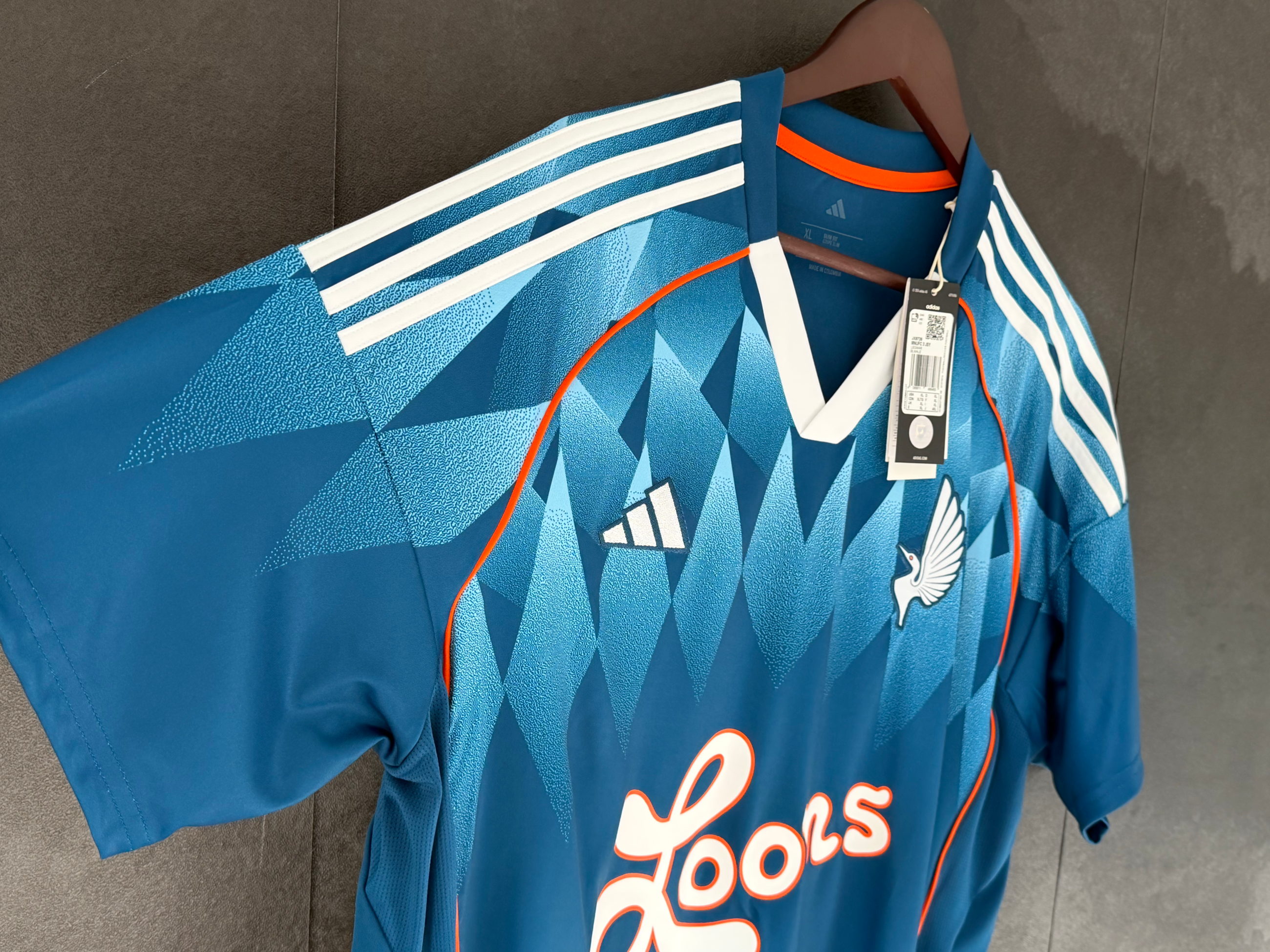 Minnesota United 2025/26 Third XL 10/10 BNWT view 6