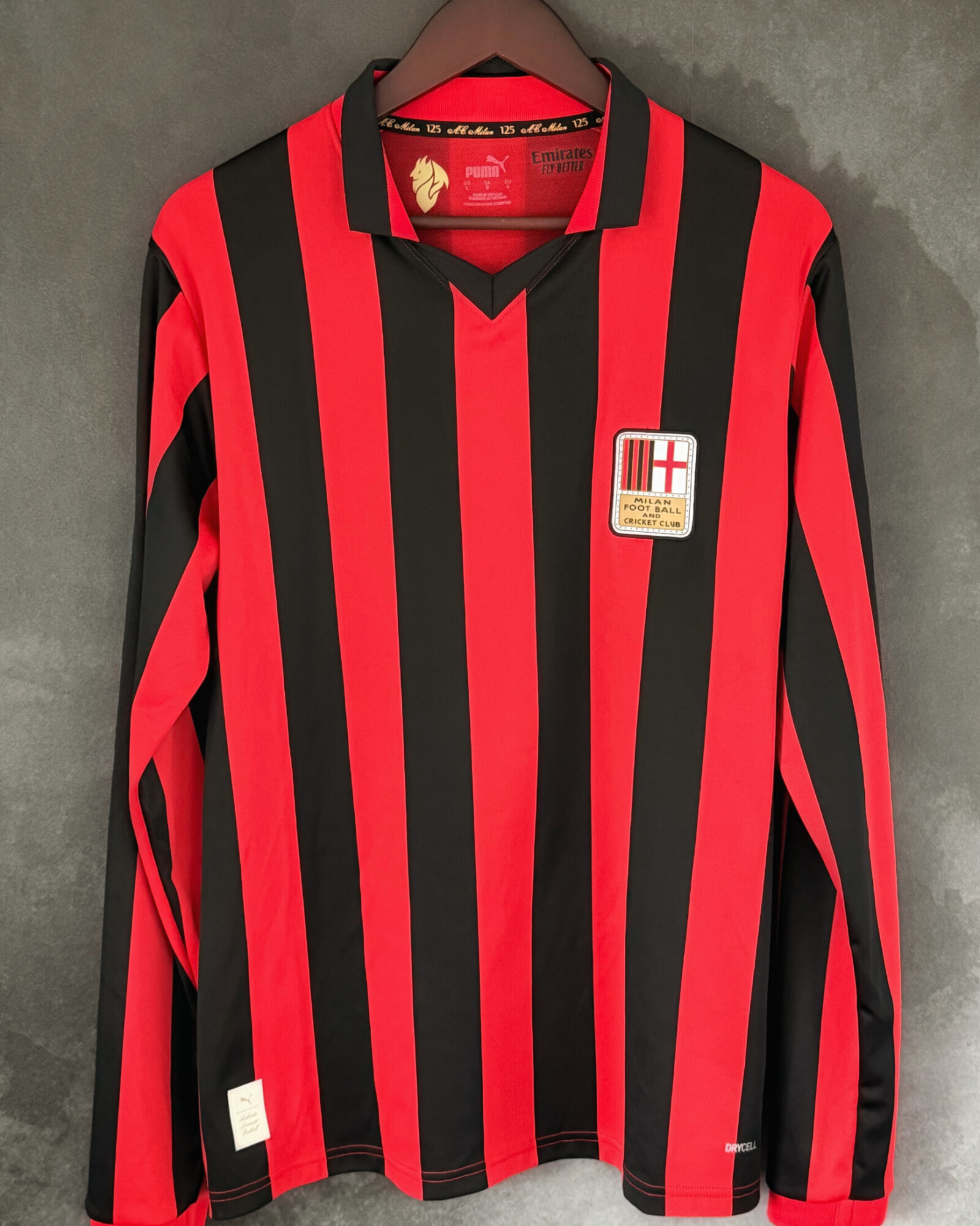 AC Milan 125 Year Anniversary Large 9/10