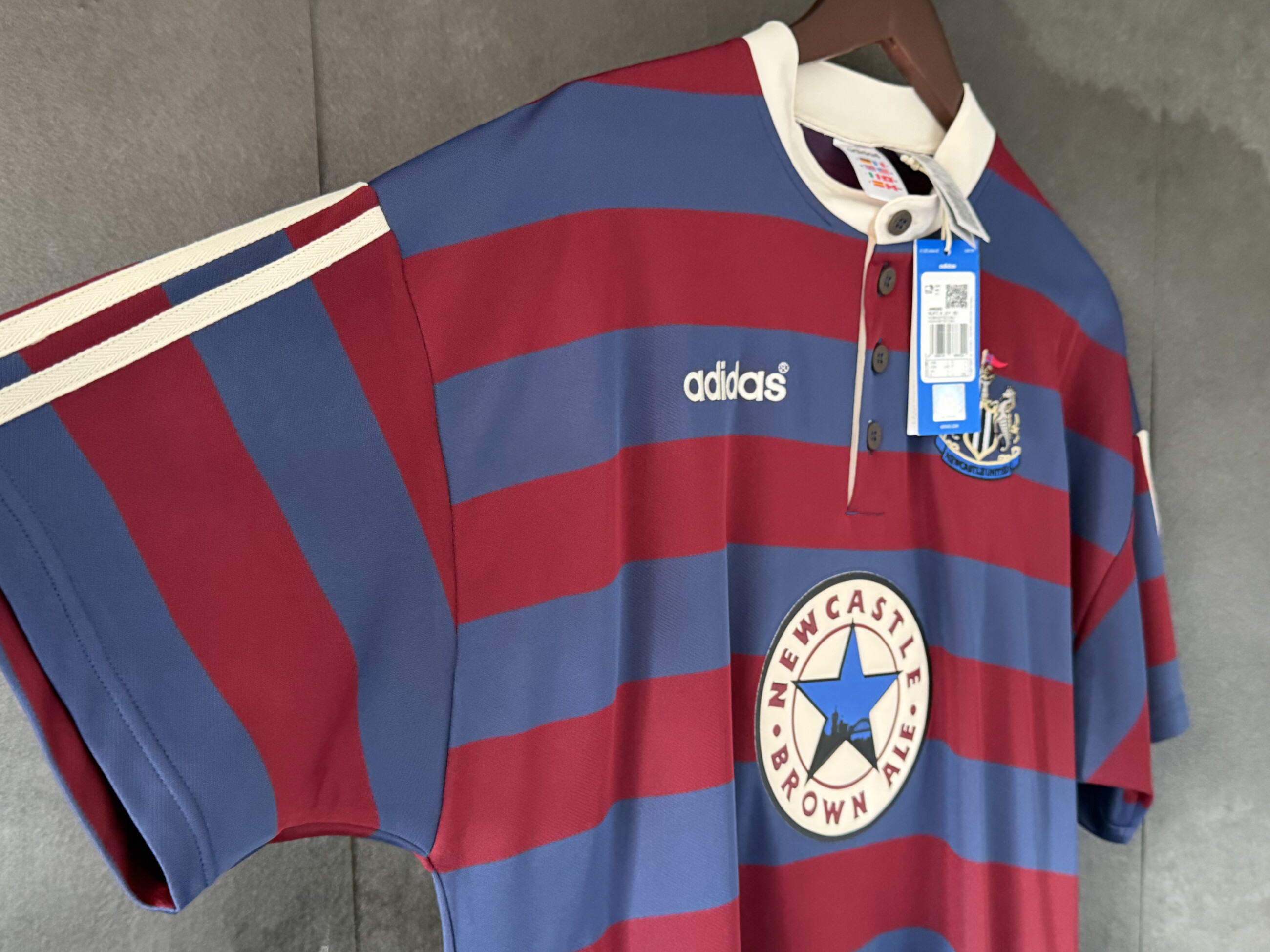 Newcastle United 1995/96 Away (2025) FERDINAND 9 Large 10/10 BNWT view 12