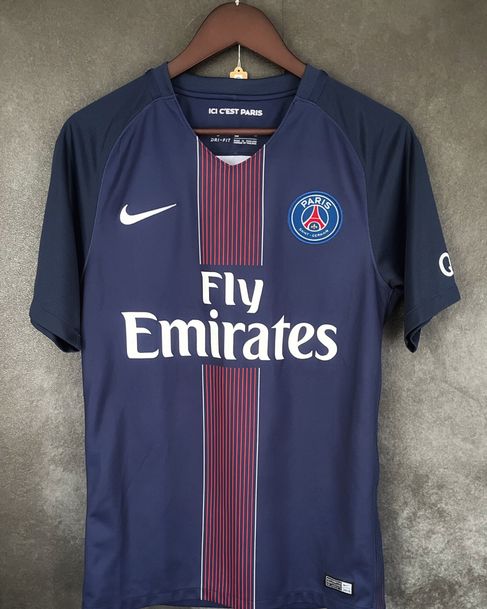 PSG 2016/17 Home CAVANI 9 Small 8/10