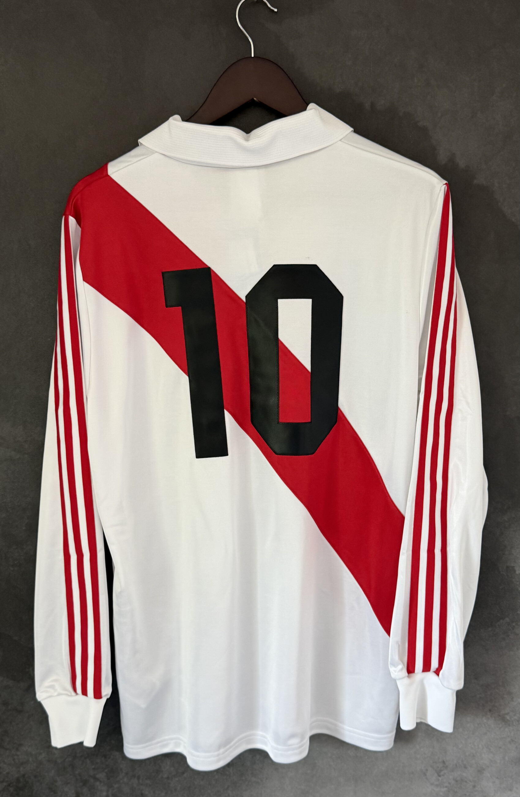 Peru 1978 (2025 Re-issue) Home Large 9/10 BNWT view 2