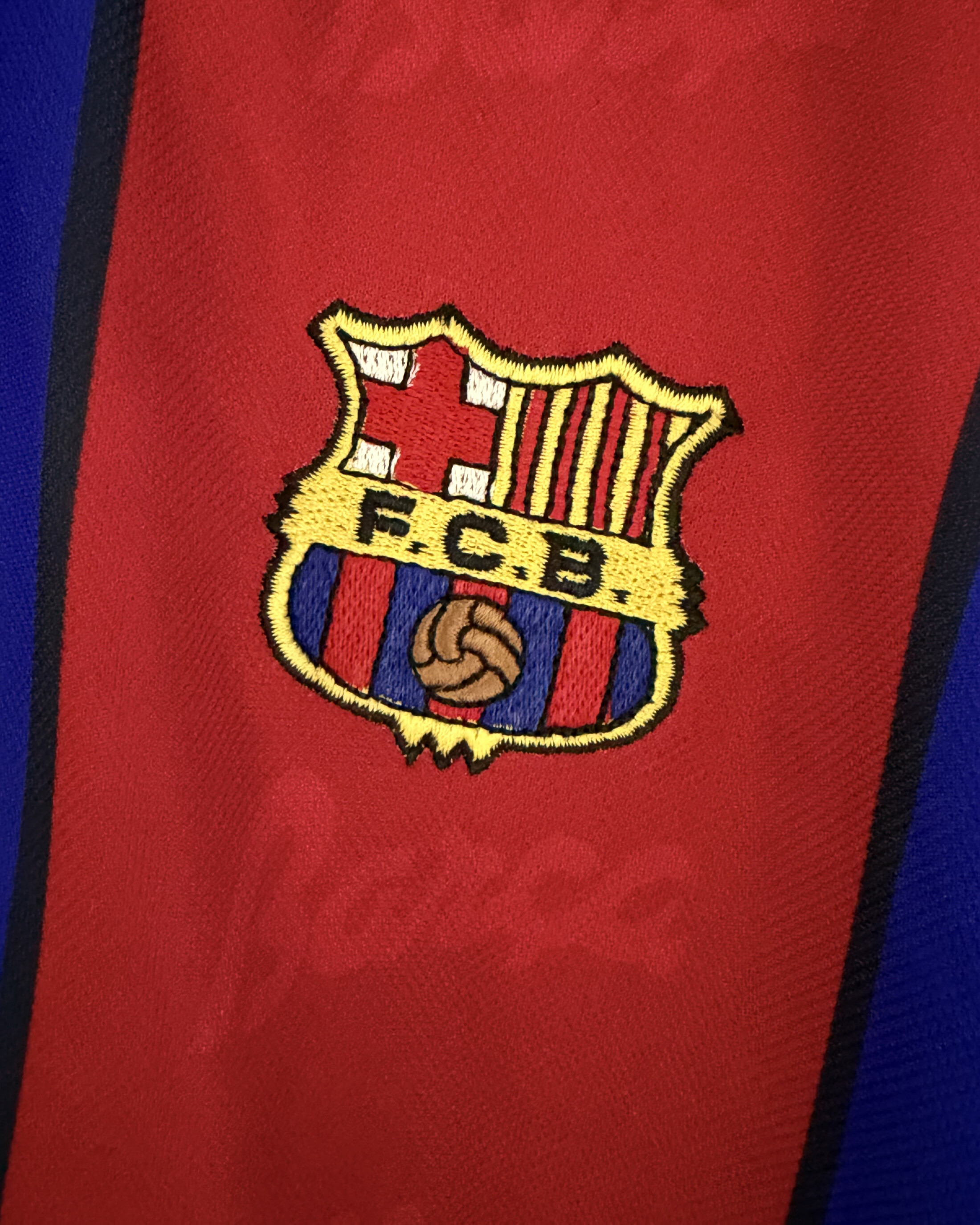 FC Barcelona 1995/97 Home RONALDO 9 XL 9/10 view 6