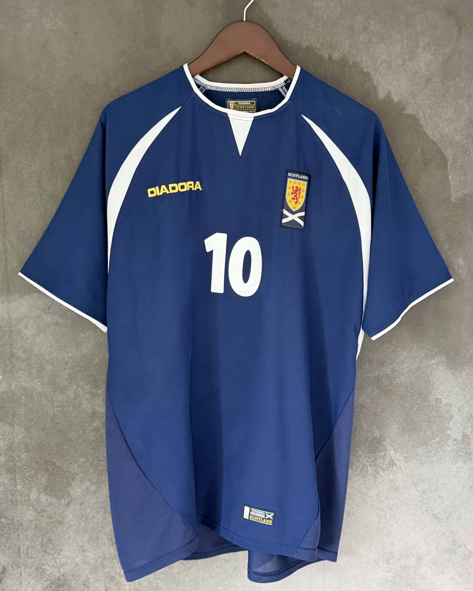 Scotland 2003 Home Large 9/10