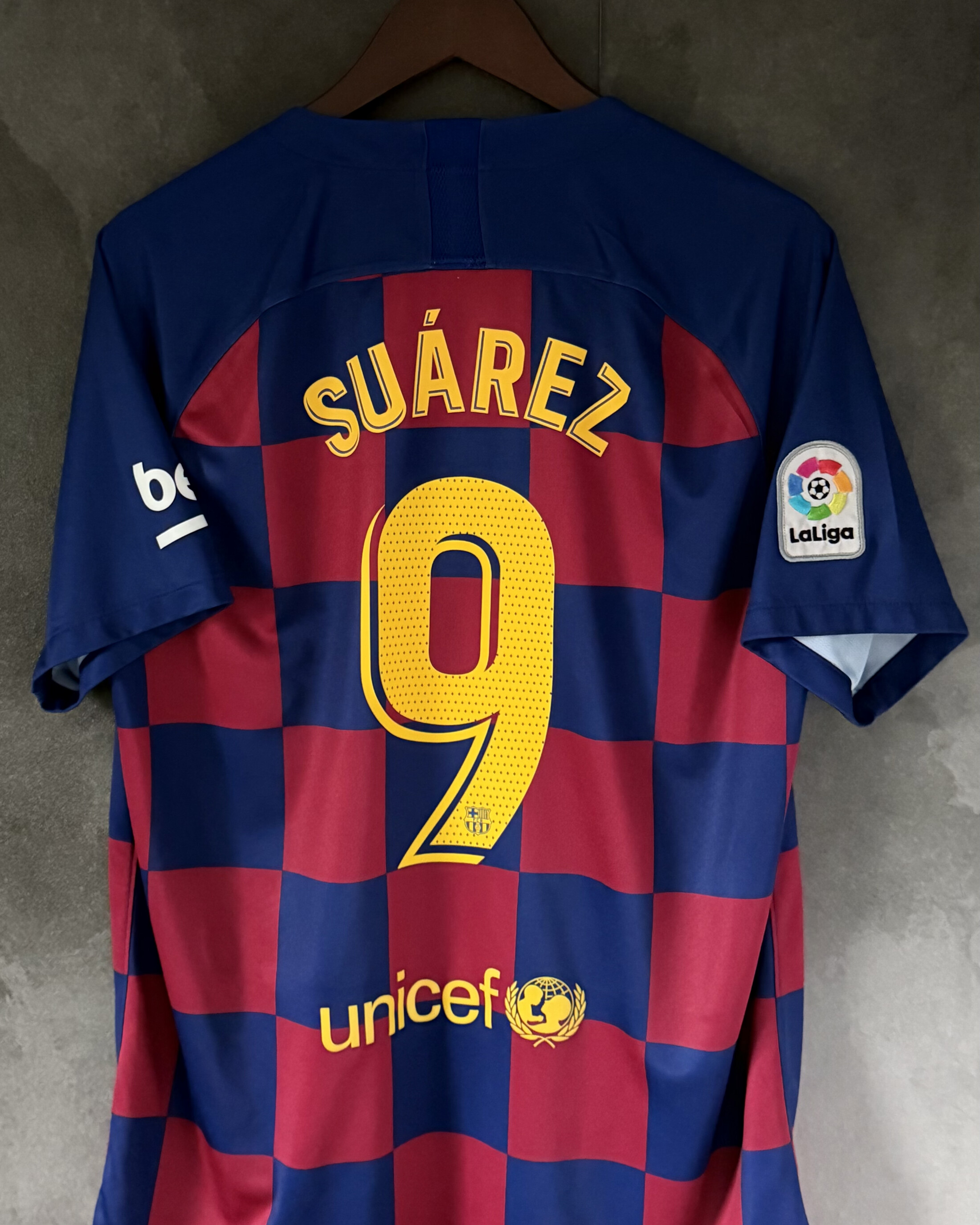 FC Barcelona 2019/20 Home SUAREZ 9 XL 9/10 view 2