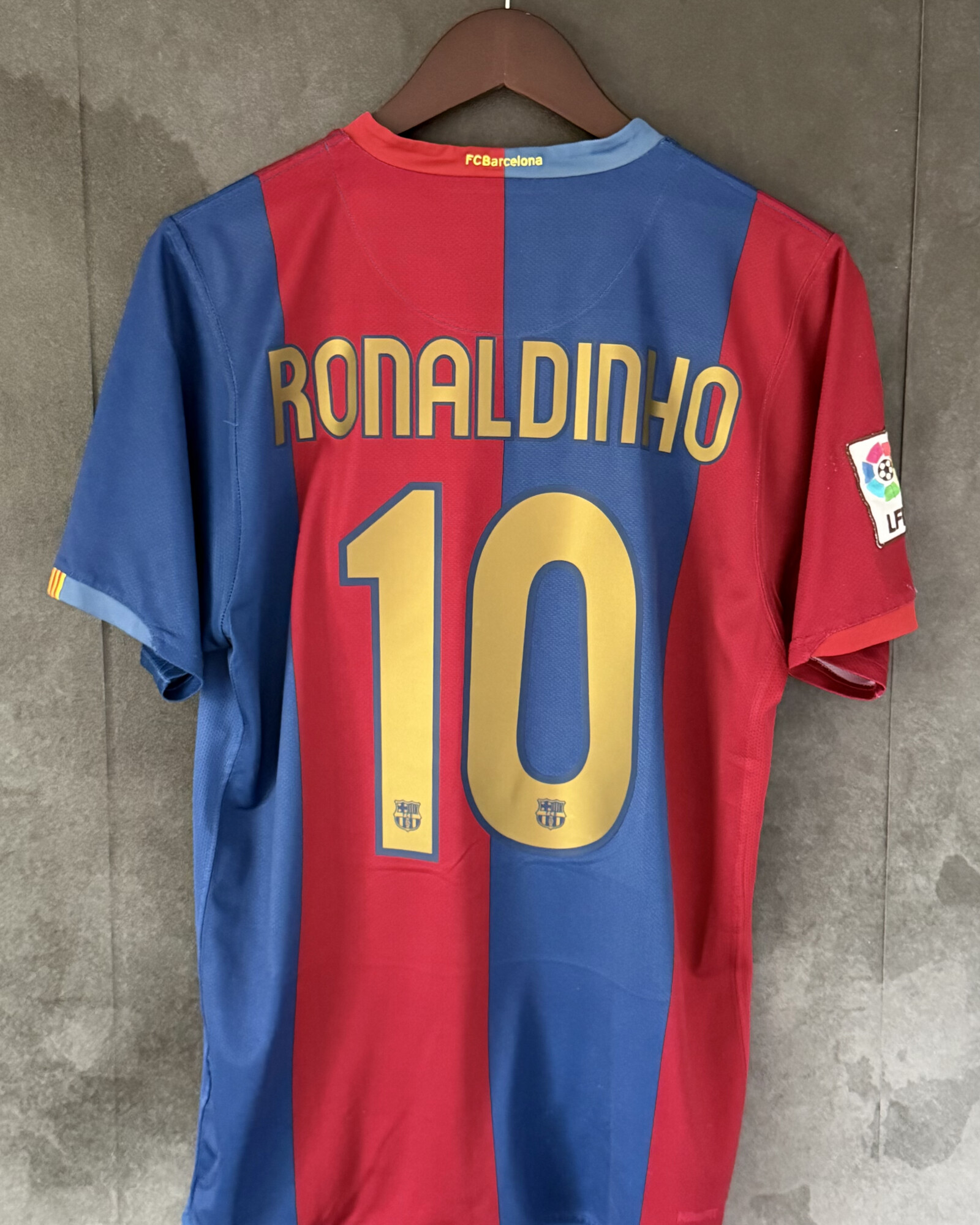 FC Barcelona 2006/07 Home RONALDINHO 10 Medium 7/10
