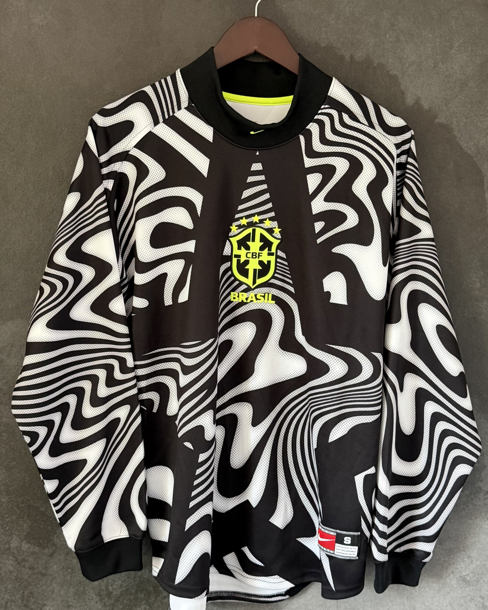 Nike Brazil Hollywood GK Medium 10/10 BNWT