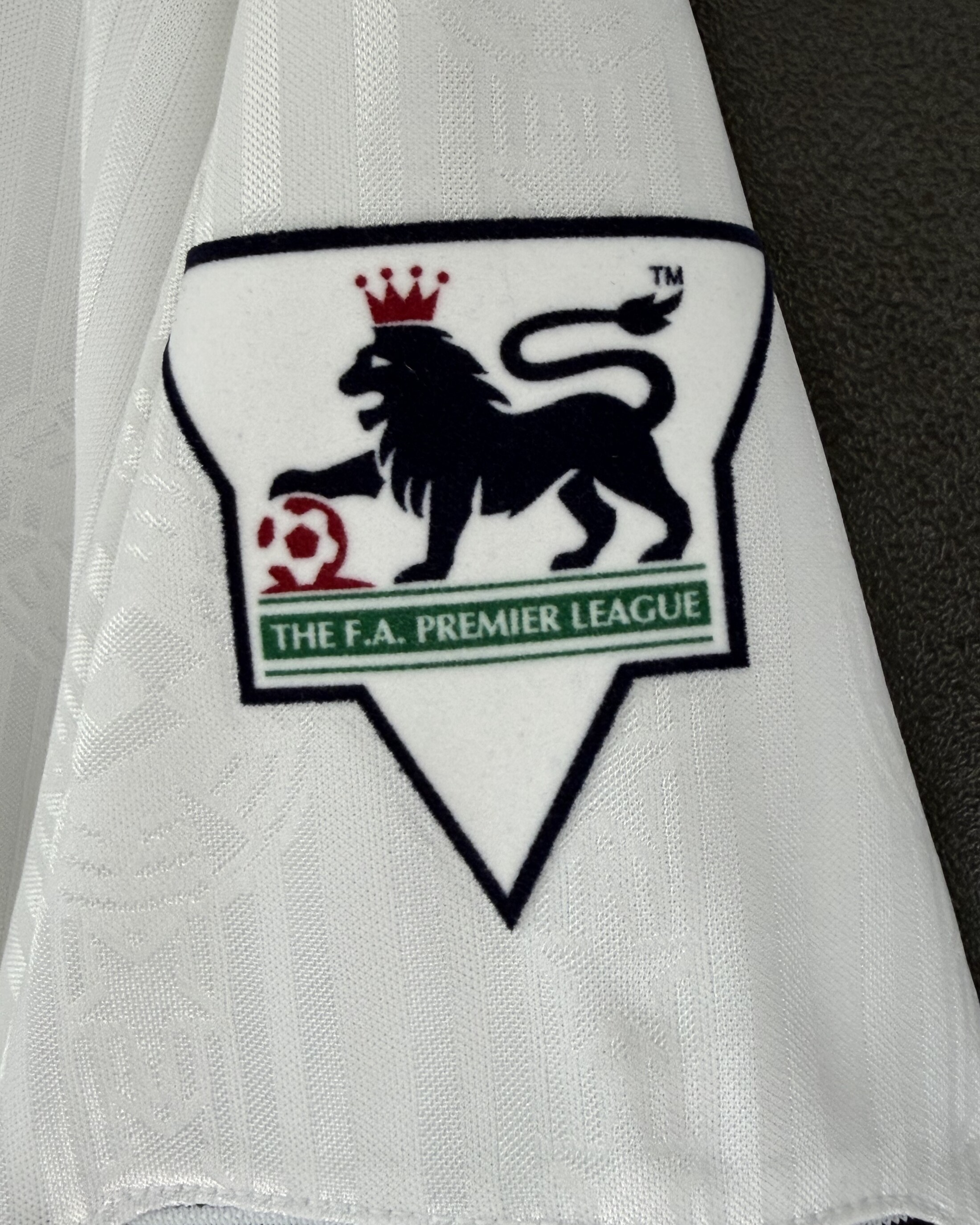 Wimbledon 1996/97 Away Medium JONES 4 - Image 4