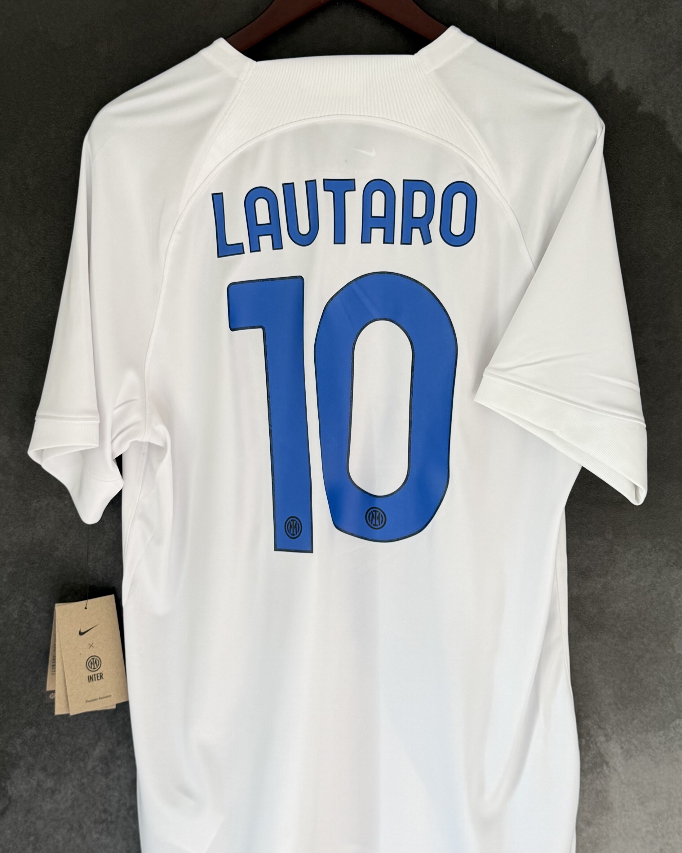 Inter Milan 2023/24 Away LAUTARO 10 LARGE - Image 2