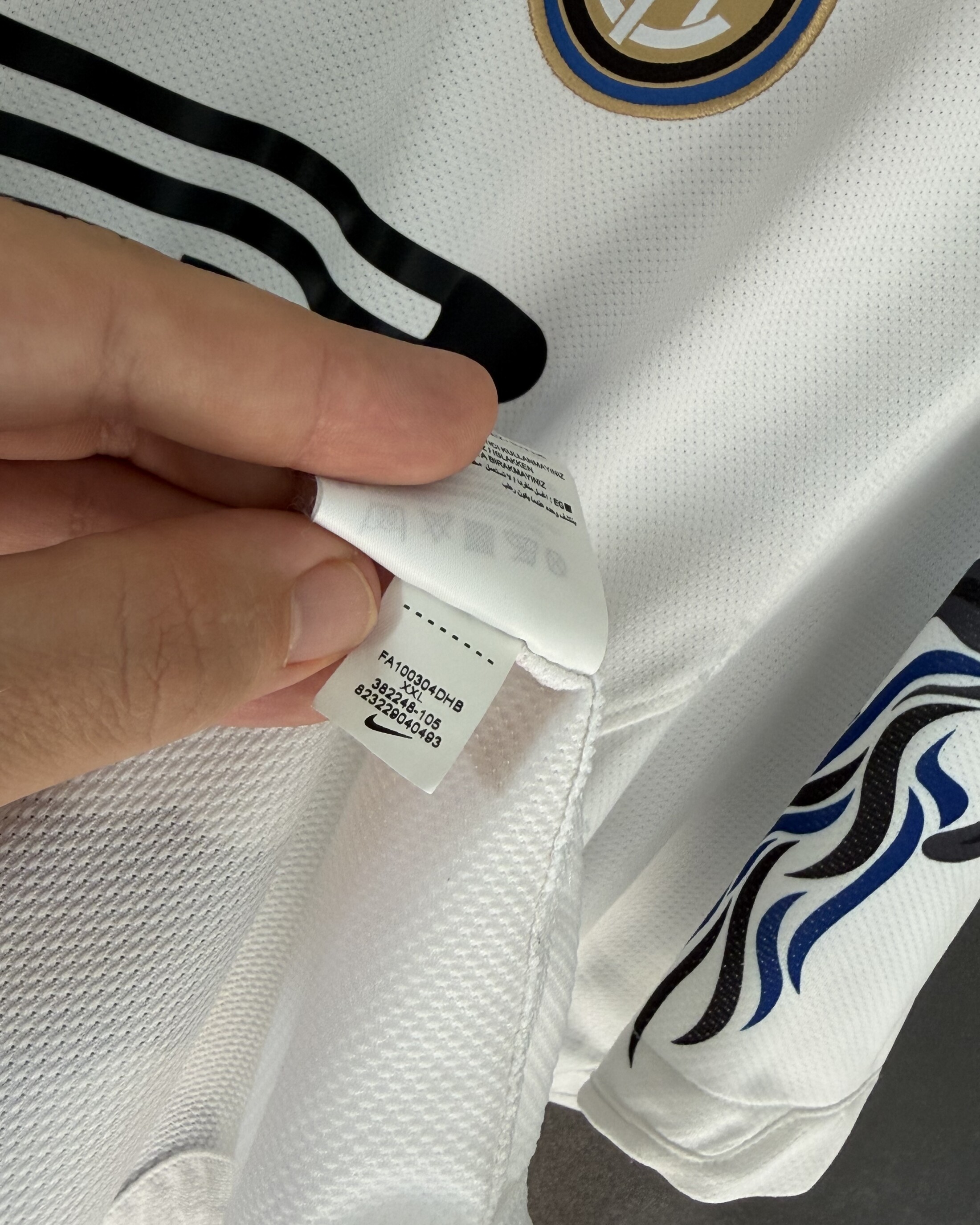 Inter Milan 2010/11 Away MATERAZZI 23 XXL 9/10 - Image 7