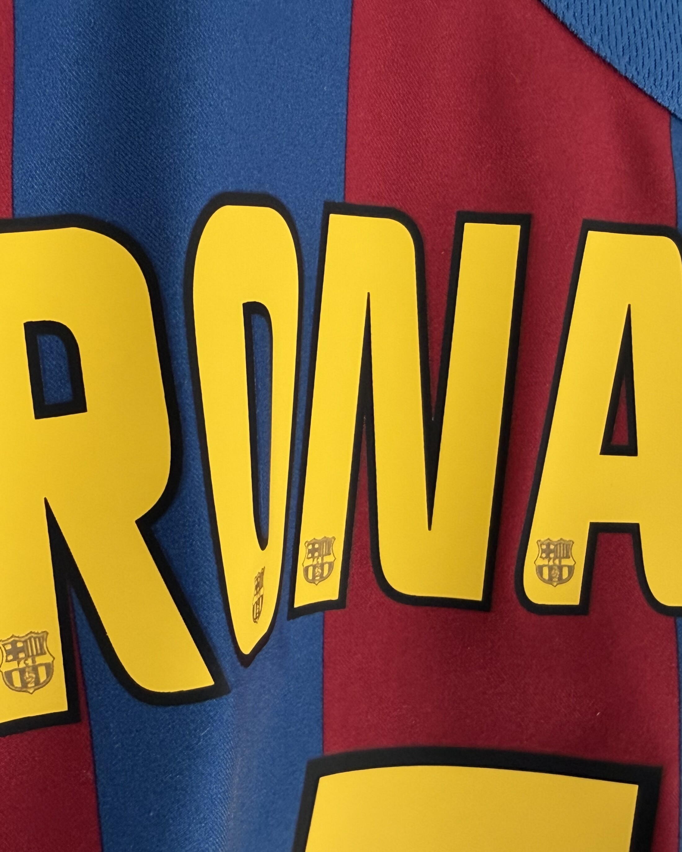 Barcelona 2005/06 Home RONAHLDINHO 10 XL 9/10 - Image 4
