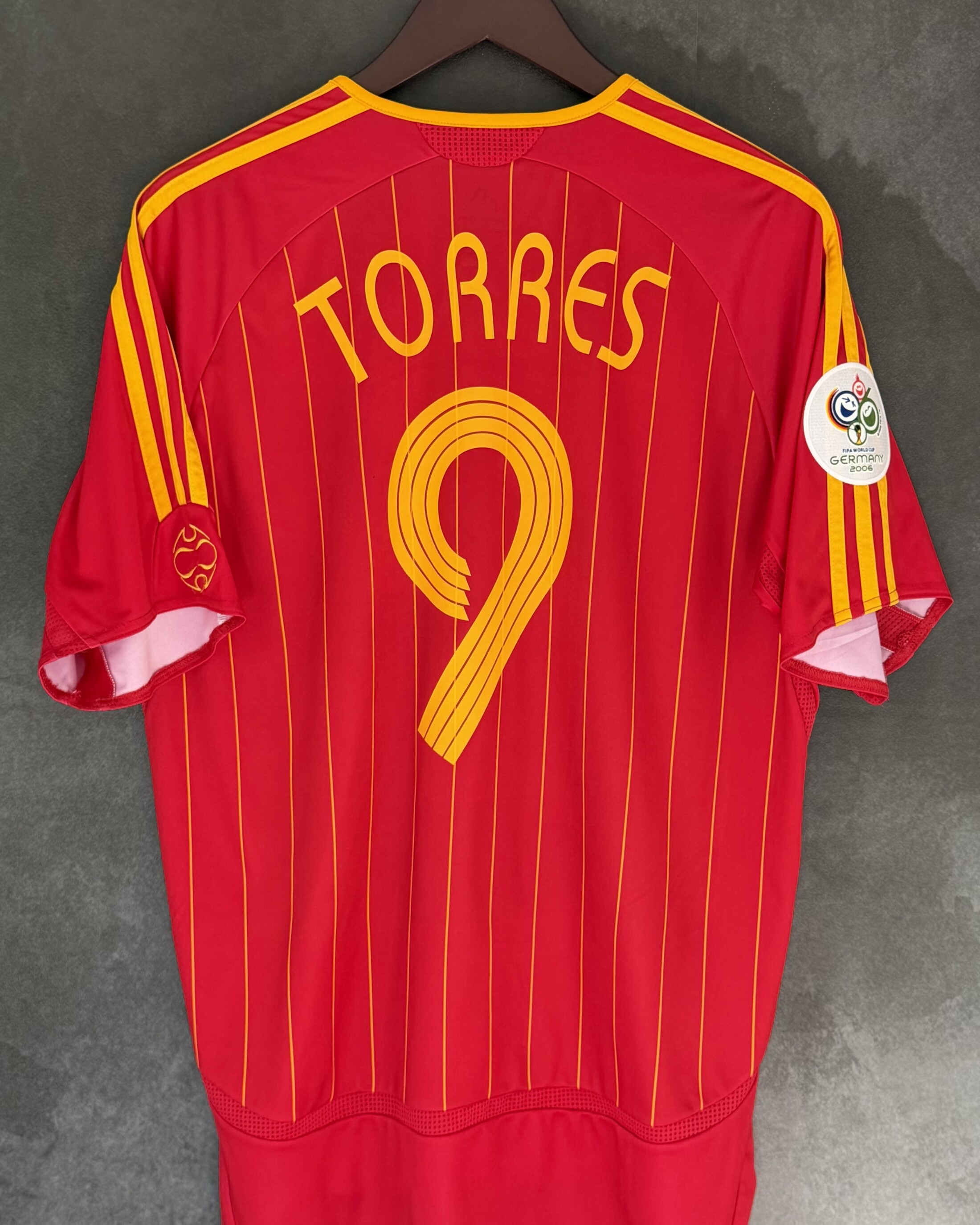 Spain 2006 Home TORRES 9 Large 9/10 - Image 2