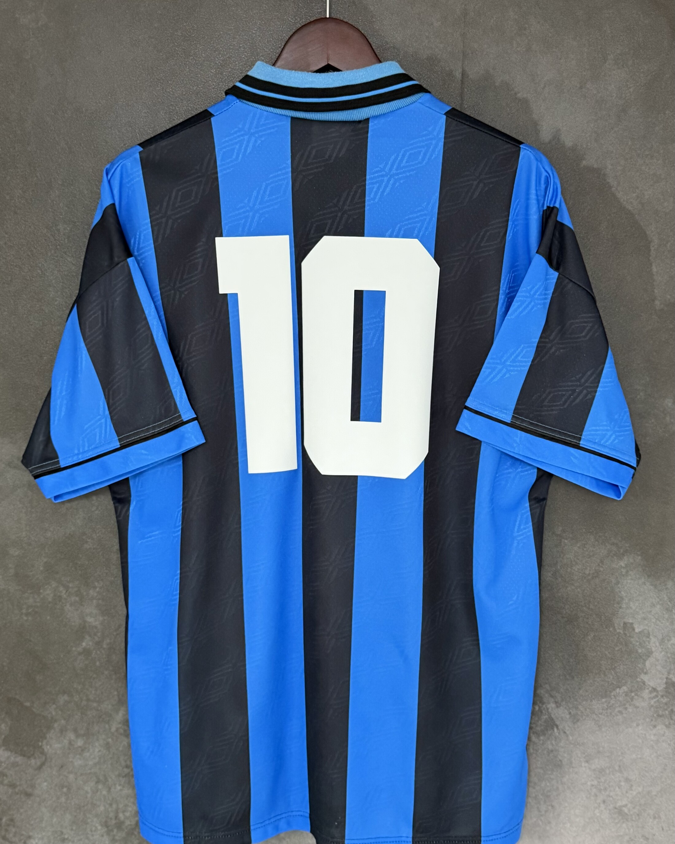 Inter Milan 1994/95 Home Large 9/10 - Image 2
