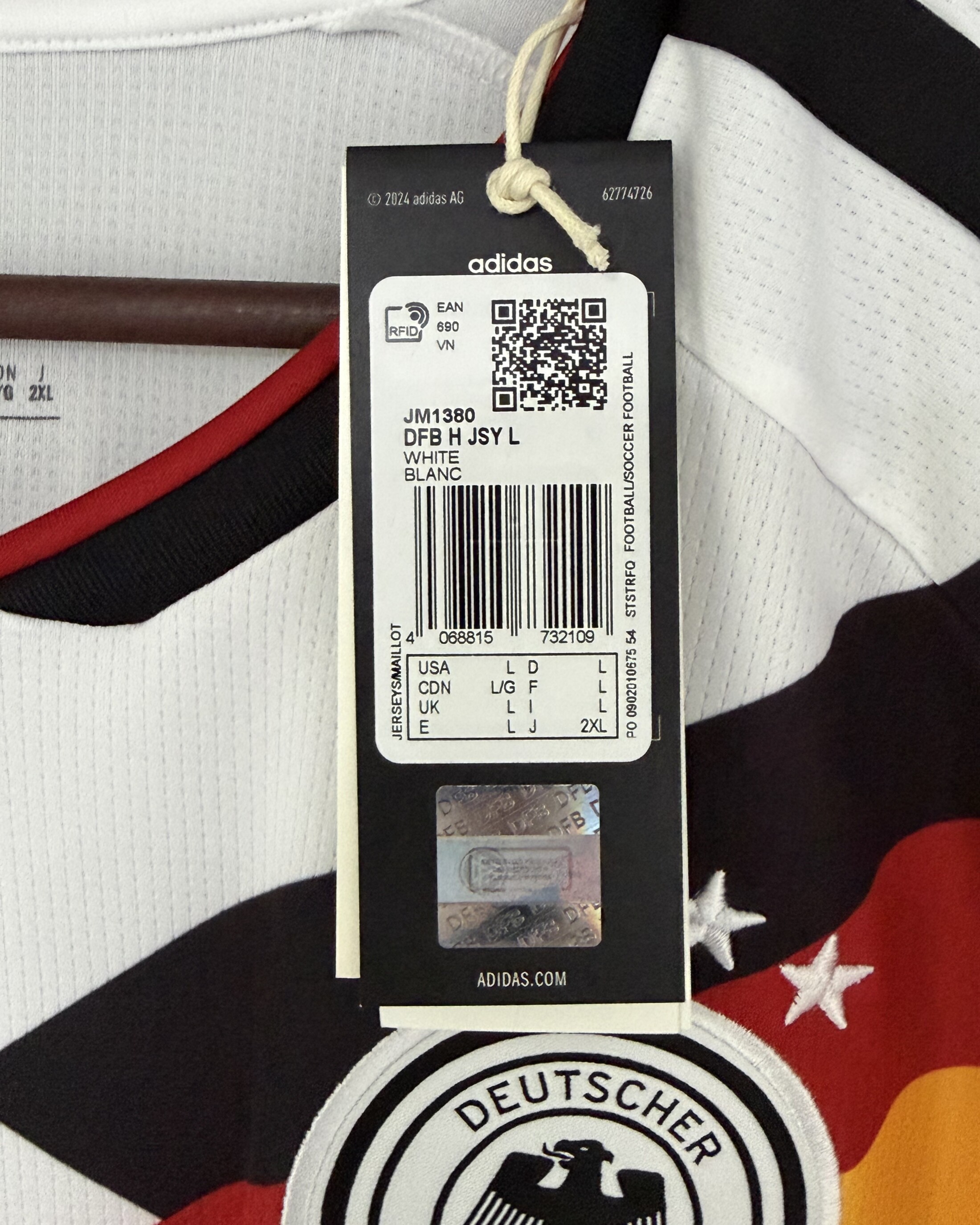 Germany 2026 Home BISCHOF 8 Large 10/10 BNWT - Image 4